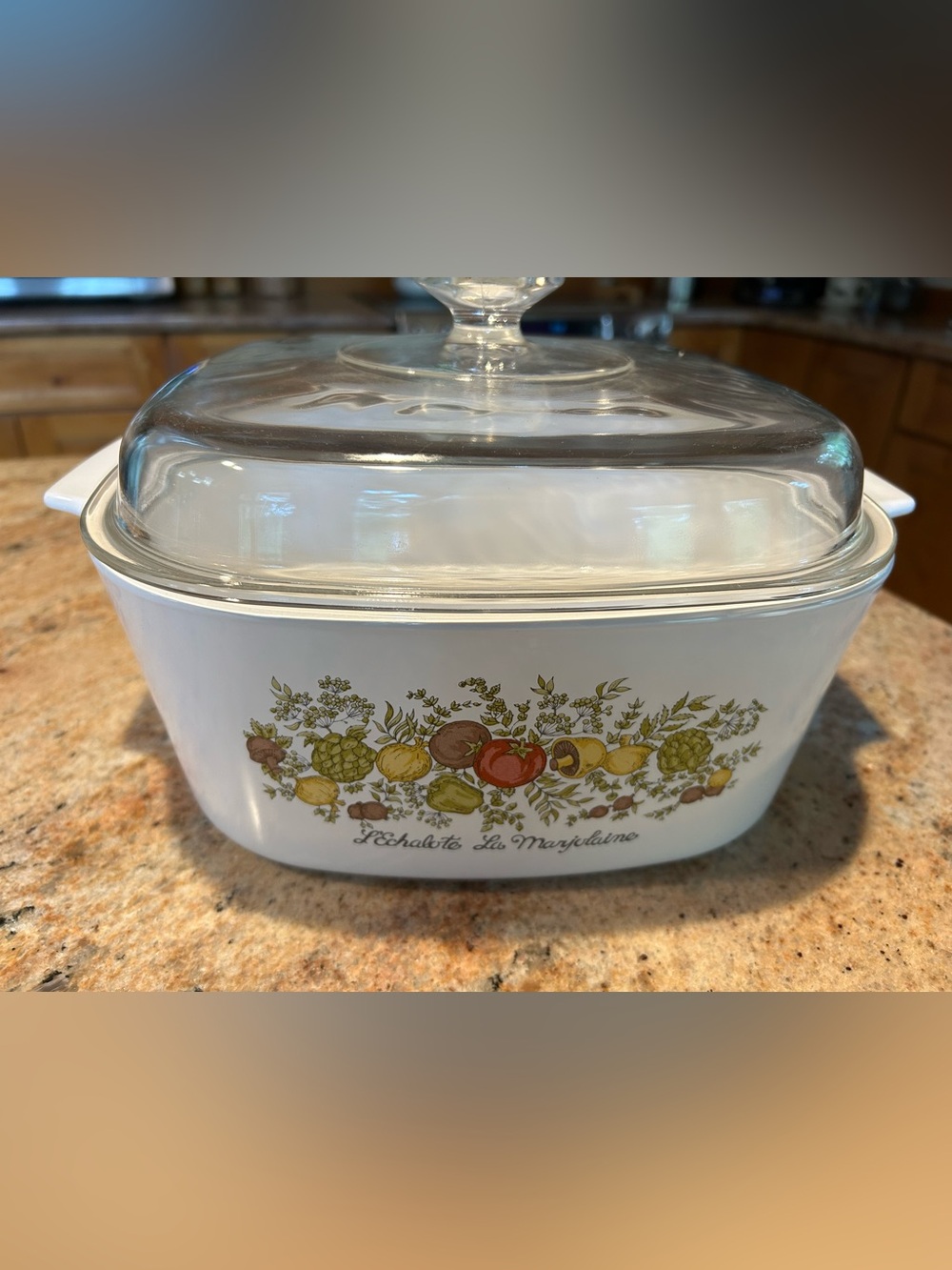Corningware #A-5-B 5 Liter Casserole w/Pyrex A12C Lid “L’Echalote La Marjolaine”